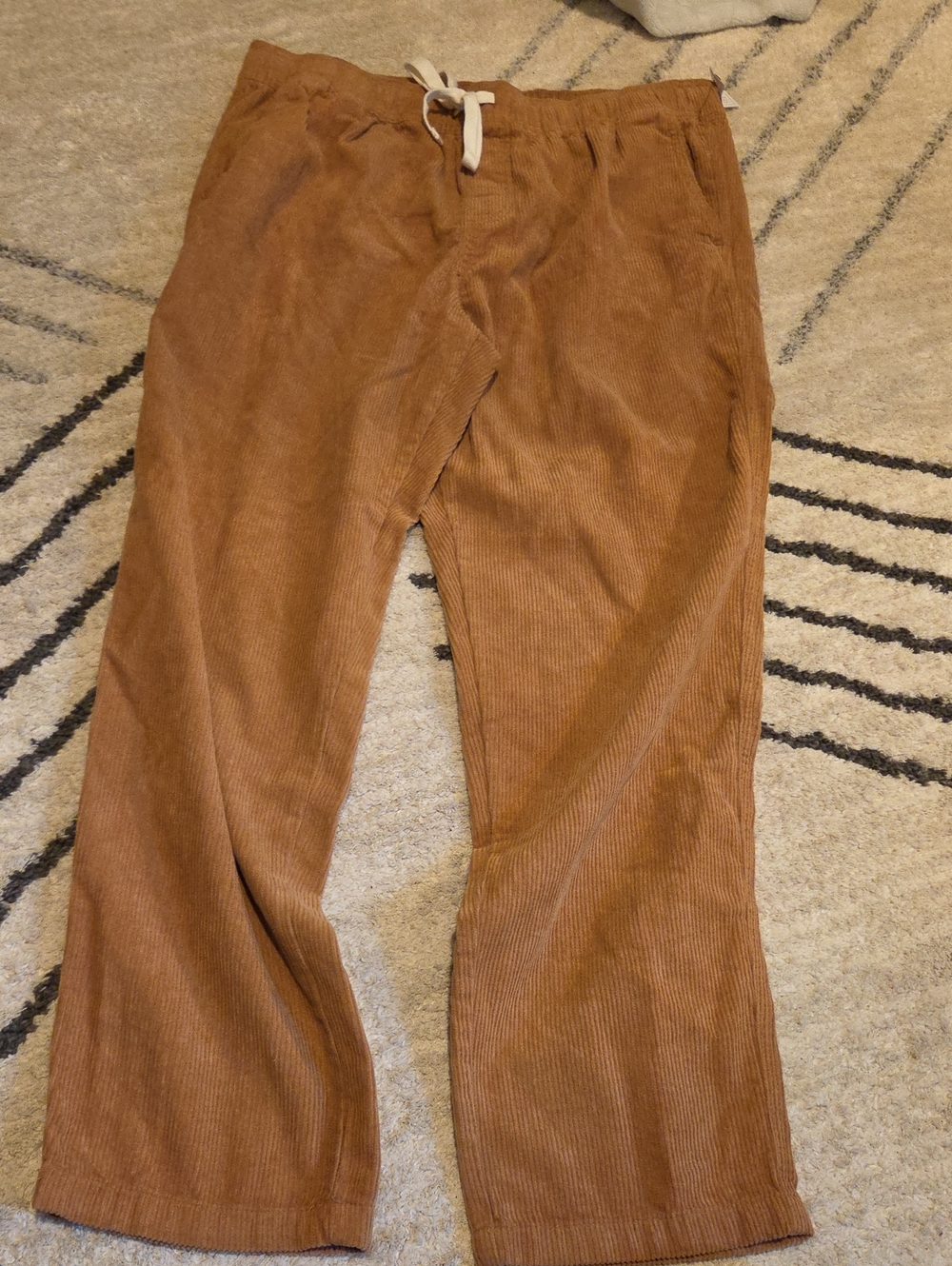 No Boundaries Men's Corduroy Drawstring Pants in Camel Brown